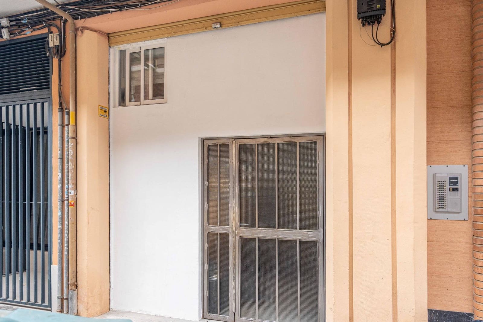 1 sovrum Kommersiell till salu i Valencia stad - 109 000 € (Ref: 9294271)