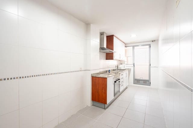 3 soveværelse Lejlighed til salg i Natzaret, Valencia by med garage - € 260.000 (Ref: 9382711)