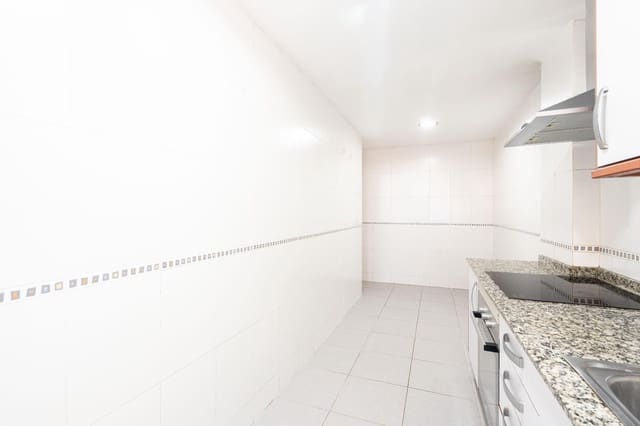 3 soveværelse Lejlighed til salg i Natzaret, Valencia by med garage - € 260.000 (Ref: 9382711)