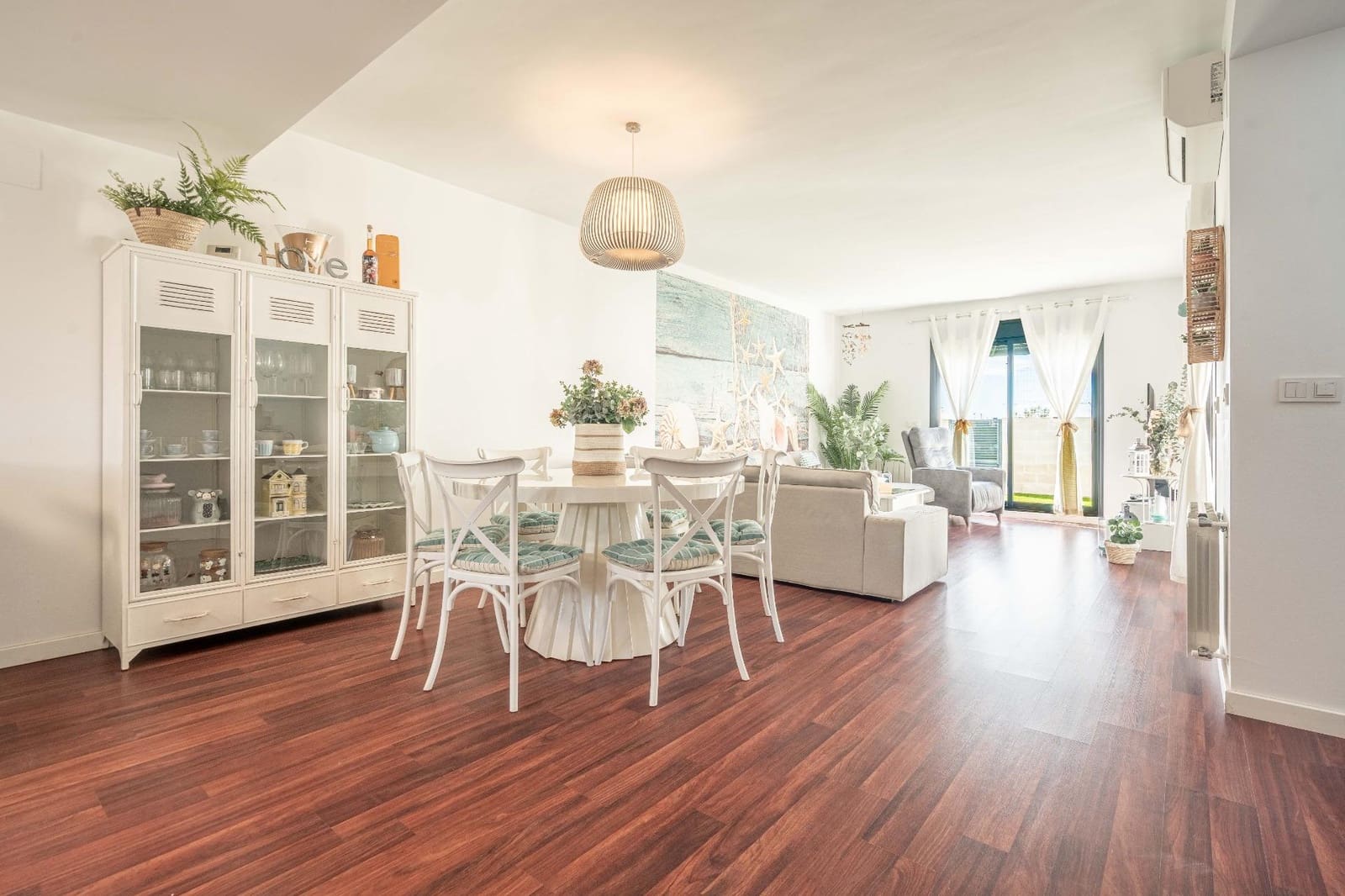 4 soveværelse Semi-Rækkehus til salg i San Antonio de Benageber med swimmingpool garage - € 460.000 (Ref: 9385477)