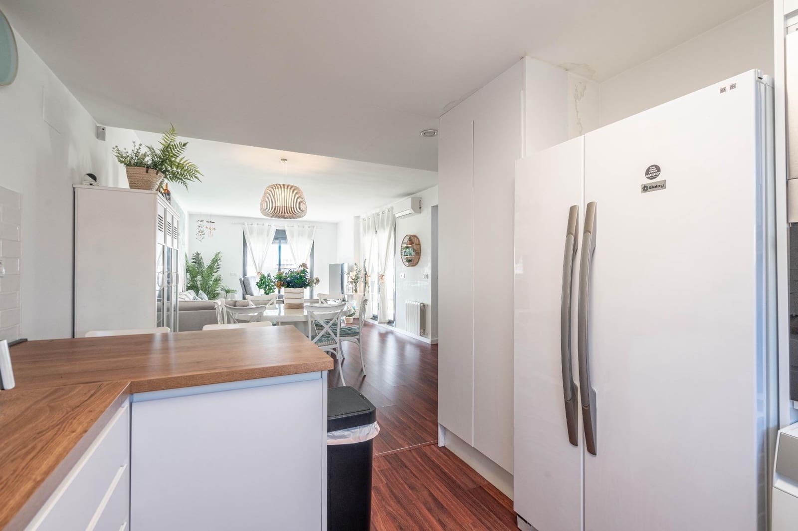 4 soveværelse Semi-Rækkehus til salg i San Antonio de Benageber med swimmingpool garage - € 460.000 (Ref: 9385477)