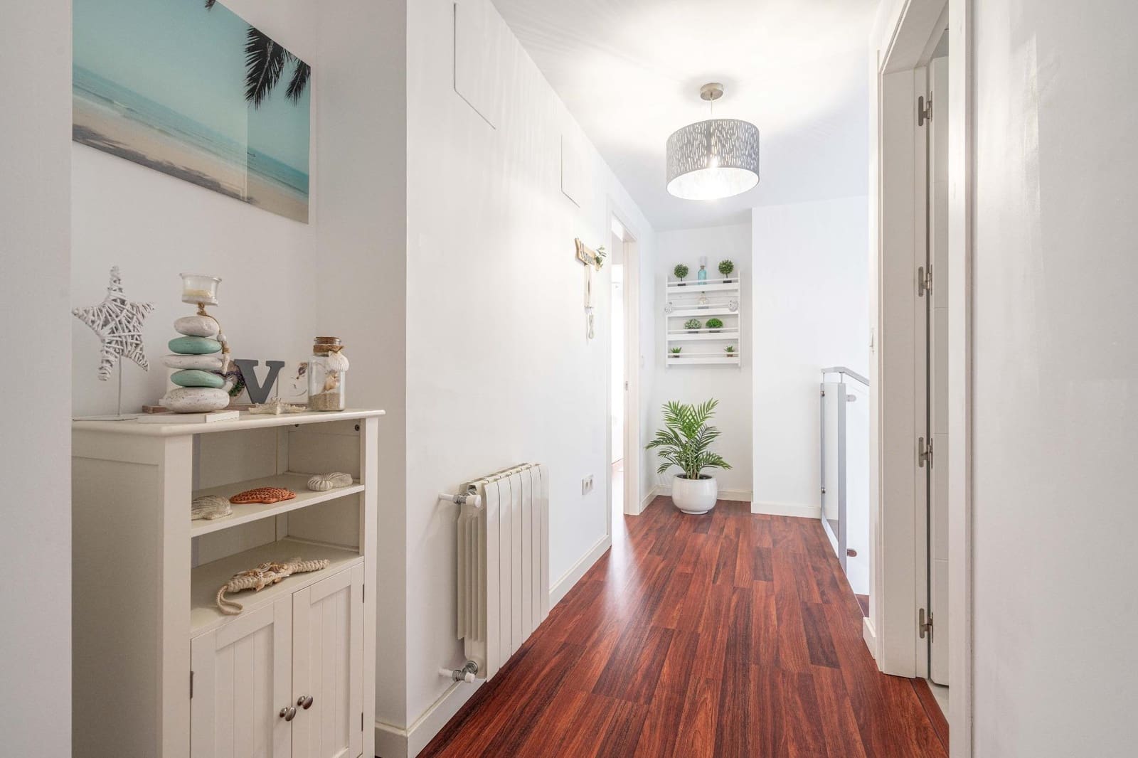 4 soveværelse Semi-Rækkehus til salg i San Antonio de Benageber med swimmingpool garage - € 460.000 (Ref: 9385477)