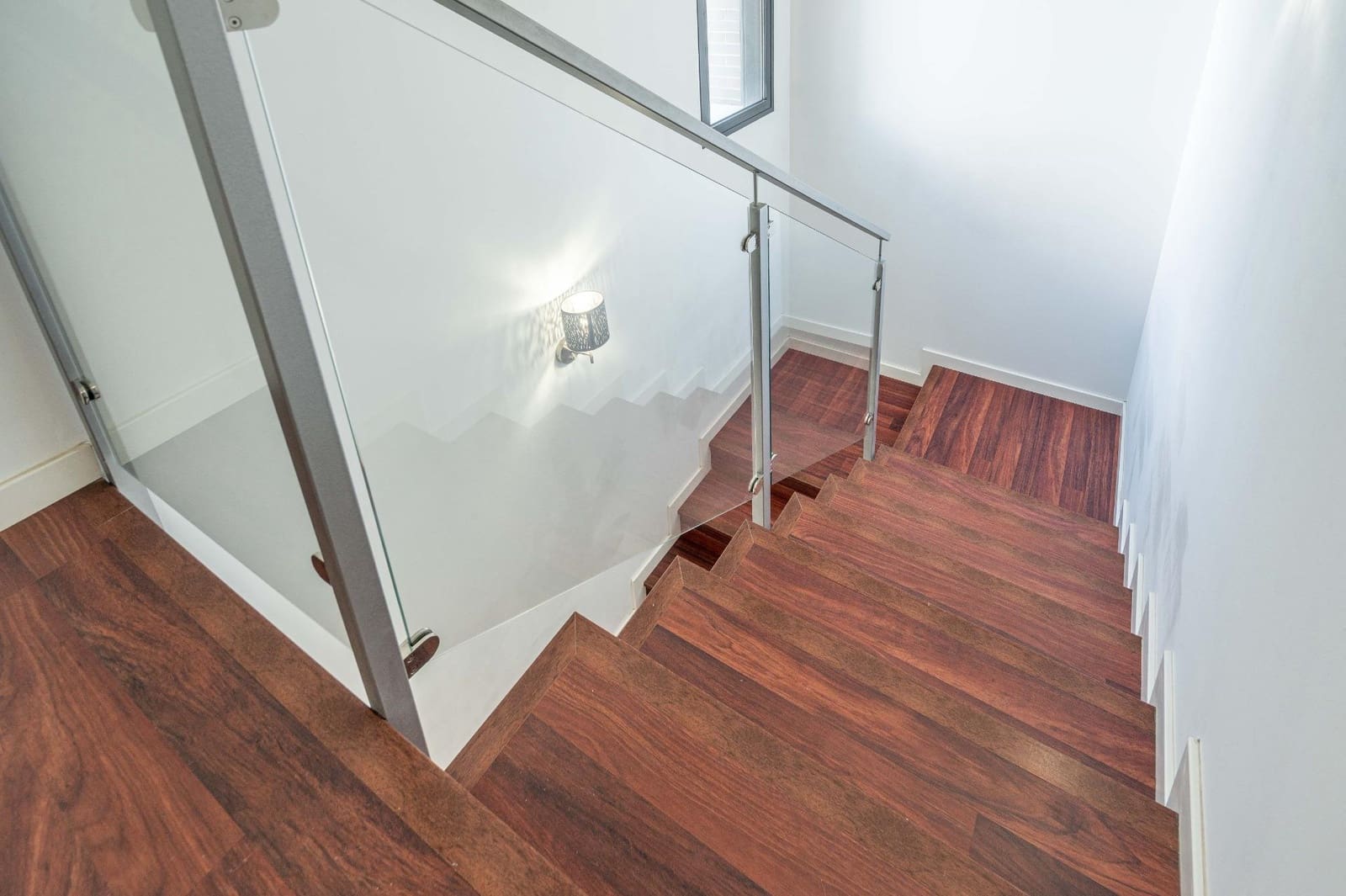 4 soveværelse Semi-Rækkehus til salg i San Antonio de Benageber med swimmingpool garage - € 460.000 (Ref: 9385477)