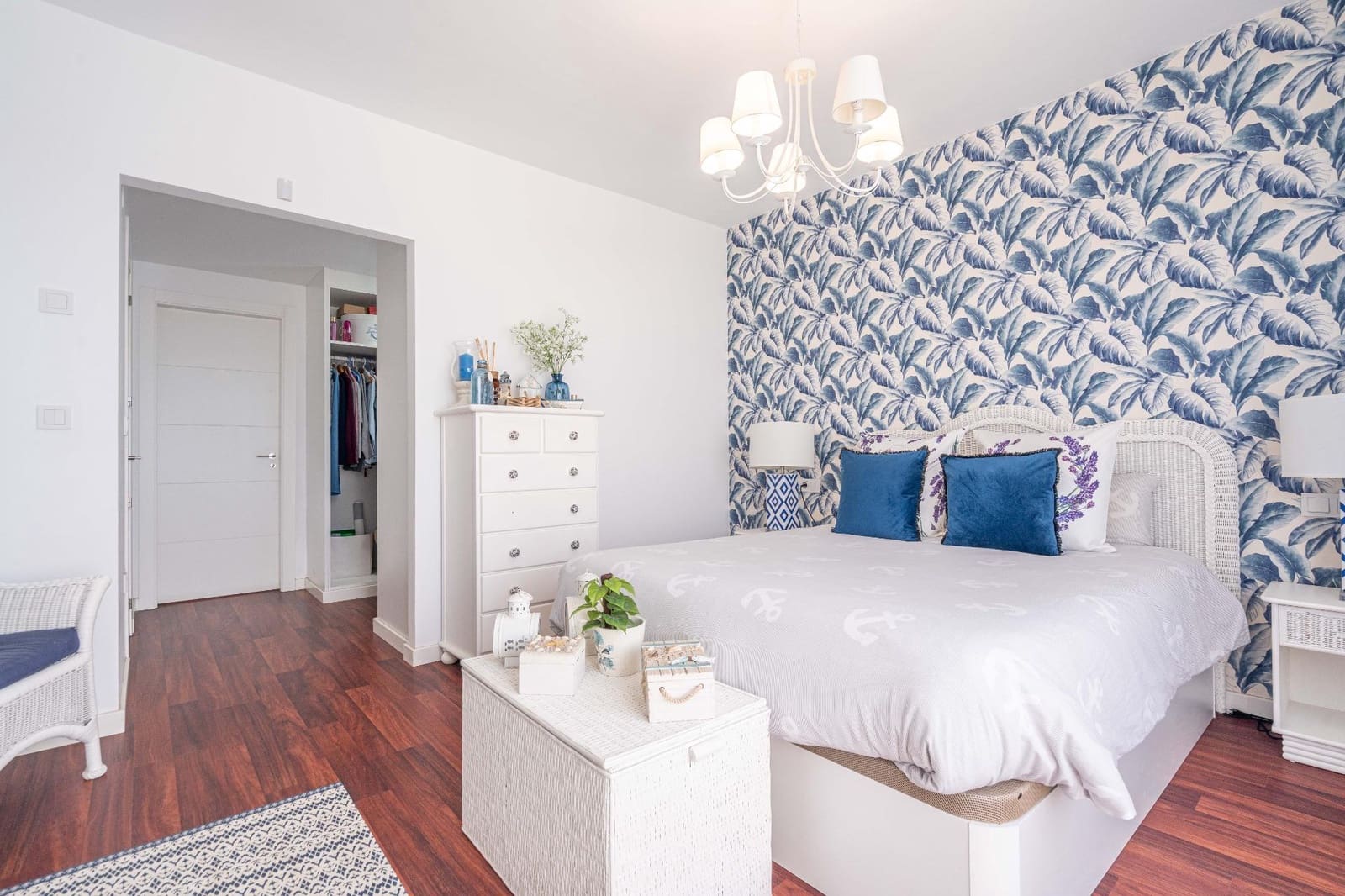 4 soveværelse Semi-Rækkehus til salg i San Antonio de Benageber med swimmingpool garage - € 460.000 (Ref: 9385477)