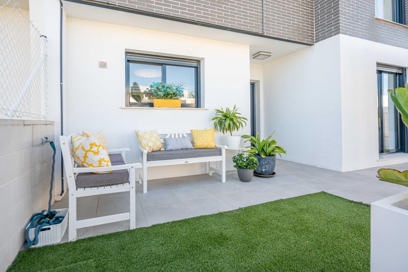 4 soveværelse Semi-Rækkehus til salg i San Antonio de Benageber med swimmingpool garage - € 460.000 (Ref: 9385477)