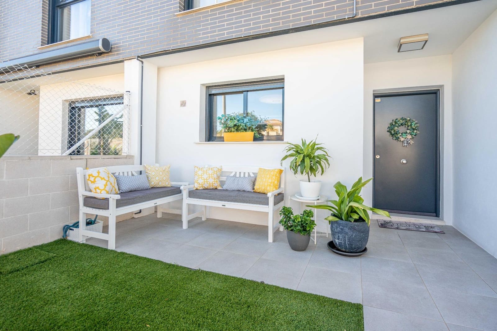 4 soveværelse Semi-Rækkehus til salg i San Antonio de Benageber med swimmingpool garage - € 460.000 (Ref: 9385477)