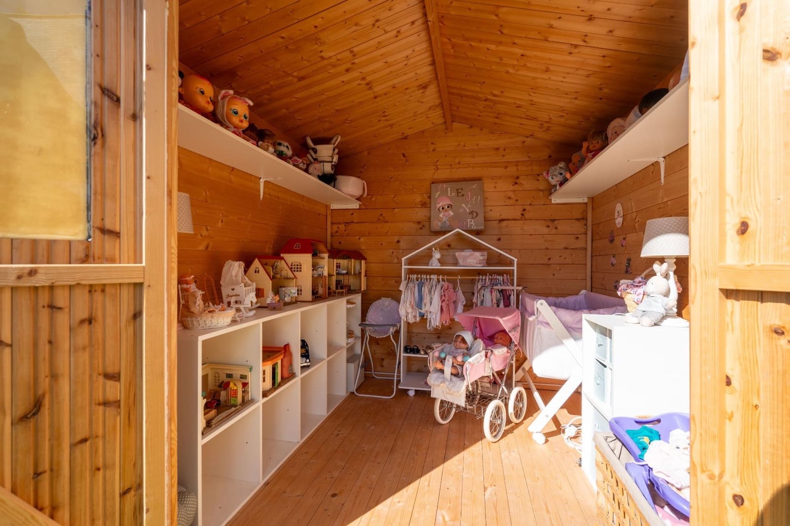 4 soveværelse Semi-Rækkehus til salg i San Antonio de Benageber med swimmingpool garage - € 460.000 (Ref: 9385477)