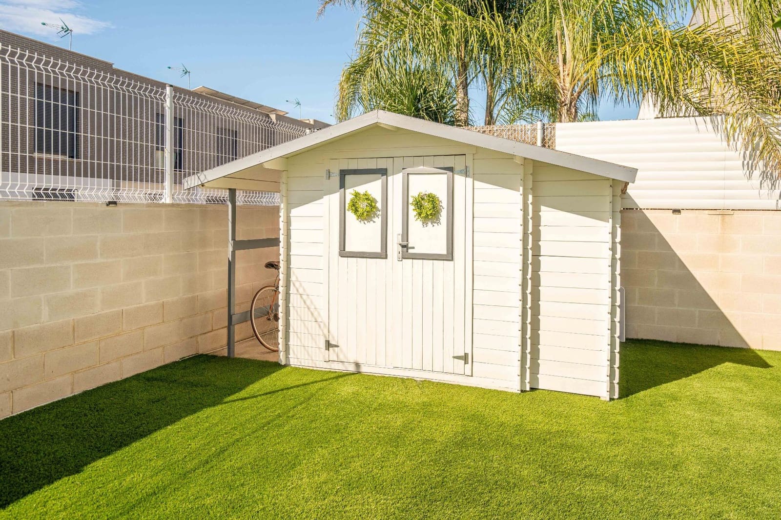 4 soveværelse Semi-Rækkehus til salg i San Antonio de Benageber med swimmingpool garage - € 460.000 (Ref: 9385477)