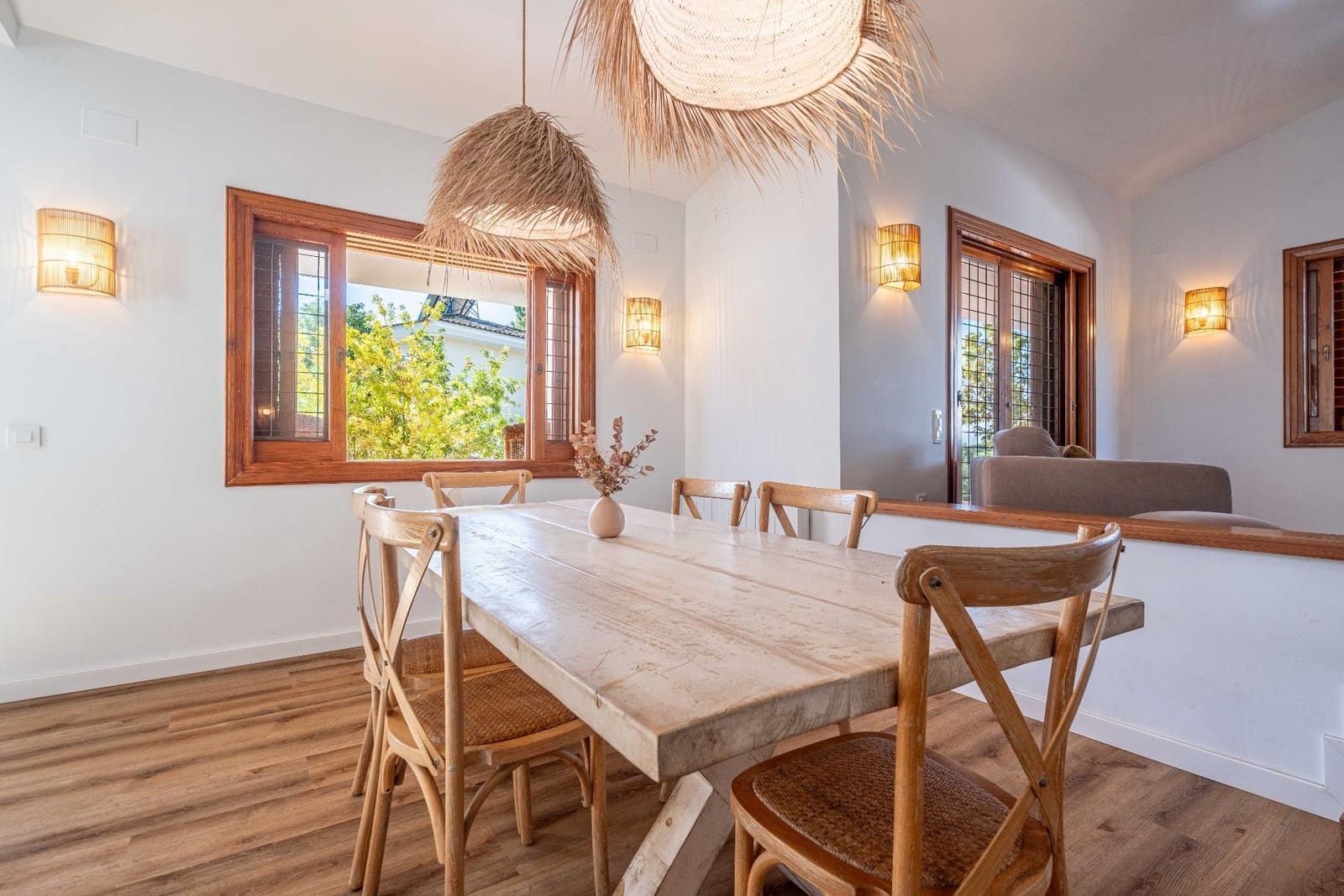 4 bedroom Villa for sale in La Canada with pool garage - € 1,060,000 (Ref: 9388089)