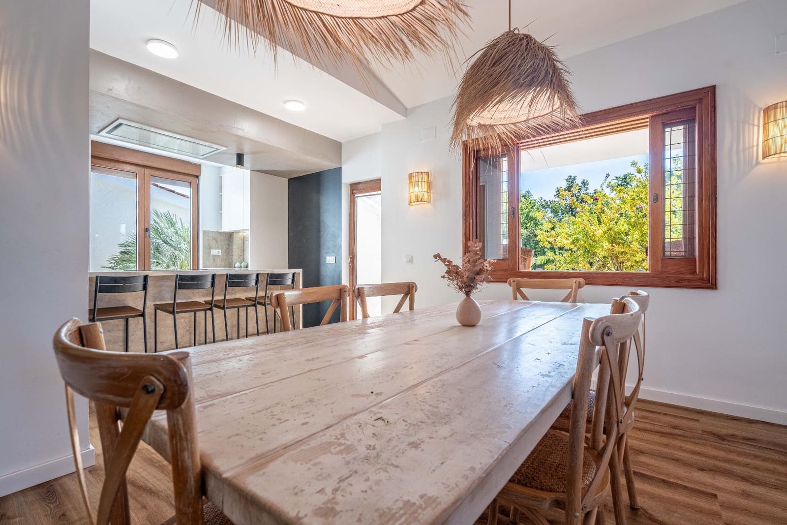 4 bedroom Villa for sale in La Canada with pool garage - € 1,060,000 (Ref: 9388089)