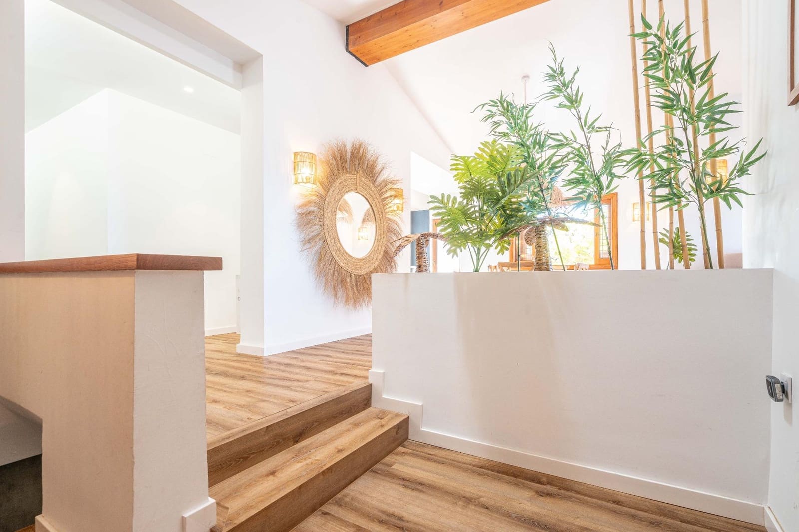 4 bedroom Villa for sale in La Canada with pool garage - € 1,060,000 (Ref: 9388089)