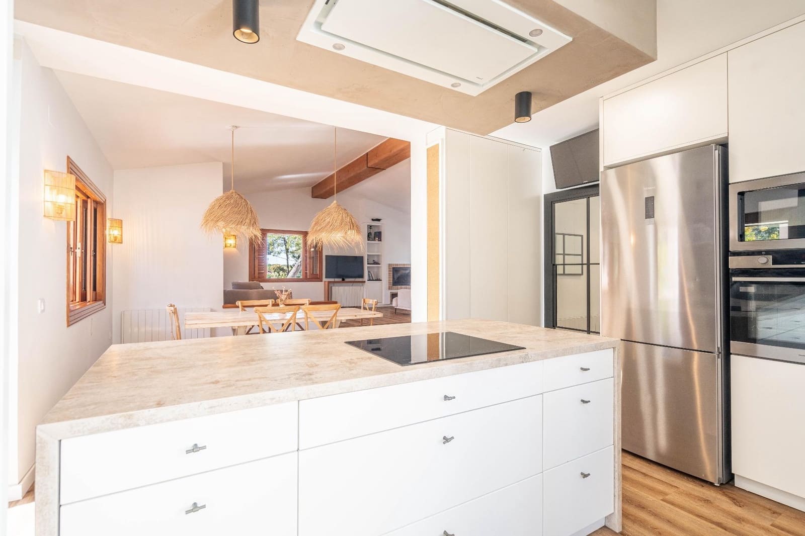 4 bedroom Villa for sale in La Canada with pool garage - € 1,060,000 (Ref: 9388089)