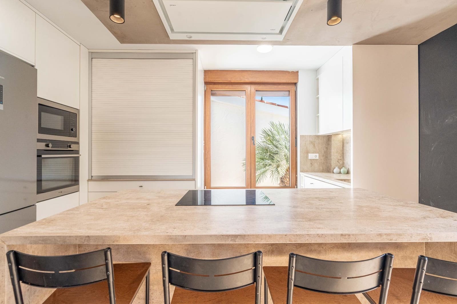 4 bedroom Villa for sale in La Canada with pool garage - € 1,060,000 (Ref: 9388089)