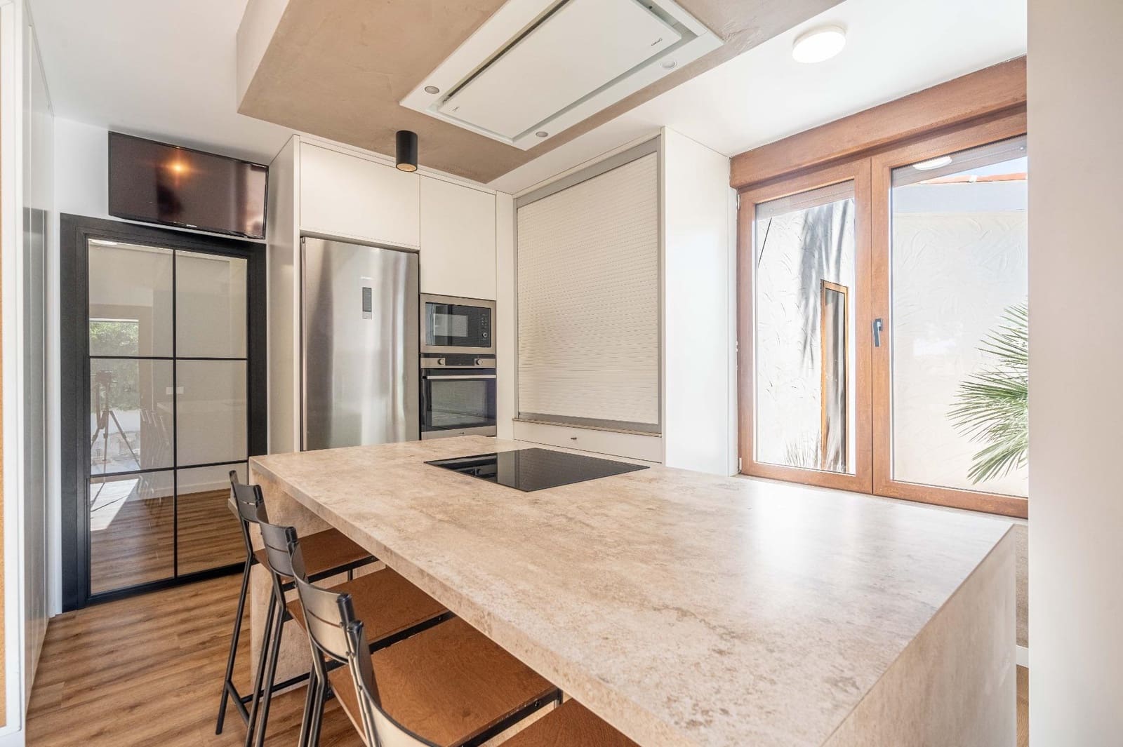 4 bedroom Villa for sale in La Canada with pool garage - € 1,060,000 (Ref: 9388089)