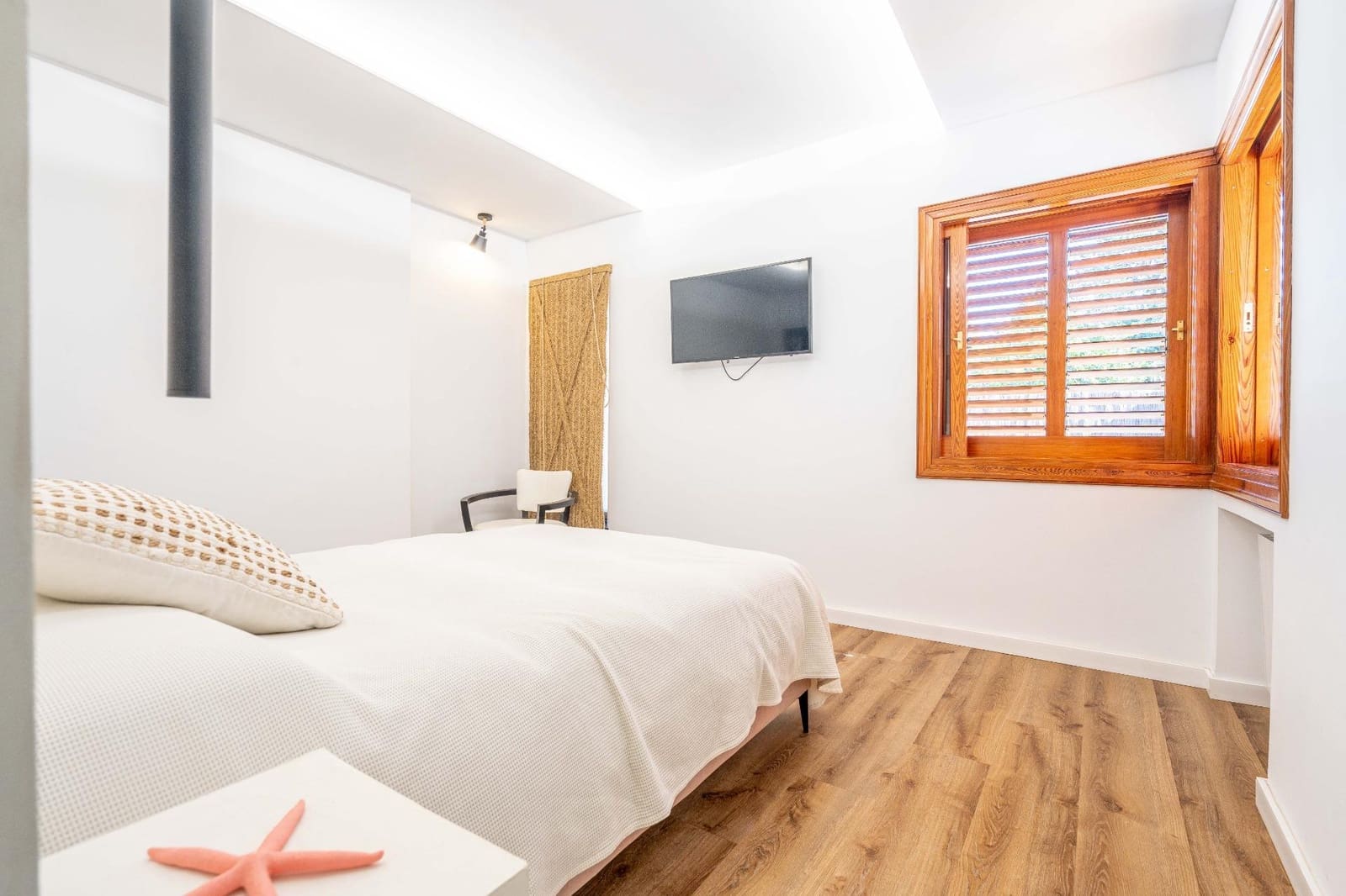 4 bedroom Villa for sale in La Canada with pool garage - € 1,060,000 (Ref: 9388089)