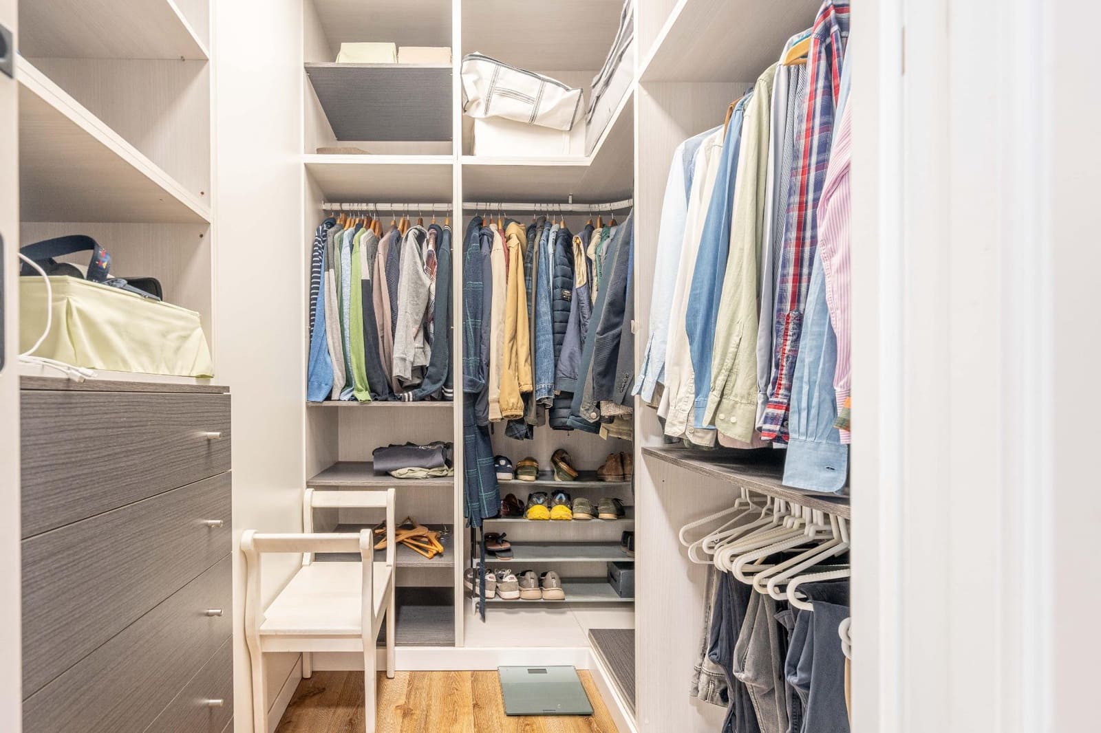 4 bedroom Villa for sale in La Canada with pool garage - € 1,060,000 (Ref: 9388089)