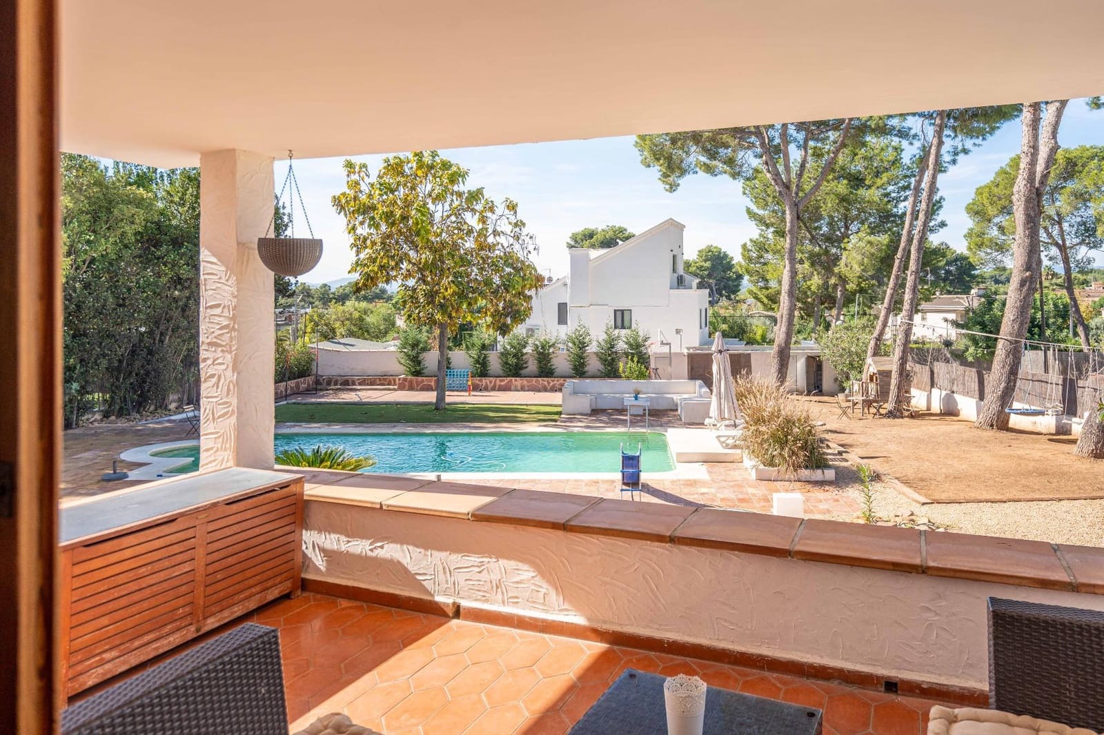 4 bedroom Villa for sale in La Canada with pool garage - € 1,060,000 (Ref: 9388089)