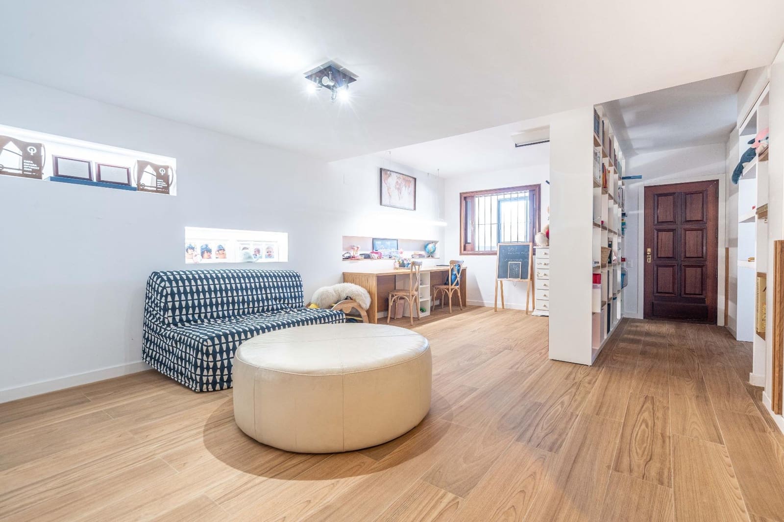 4 bedroom Villa for sale in La Canada with pool garage - € 1,060,000 (Ref: 9388089)