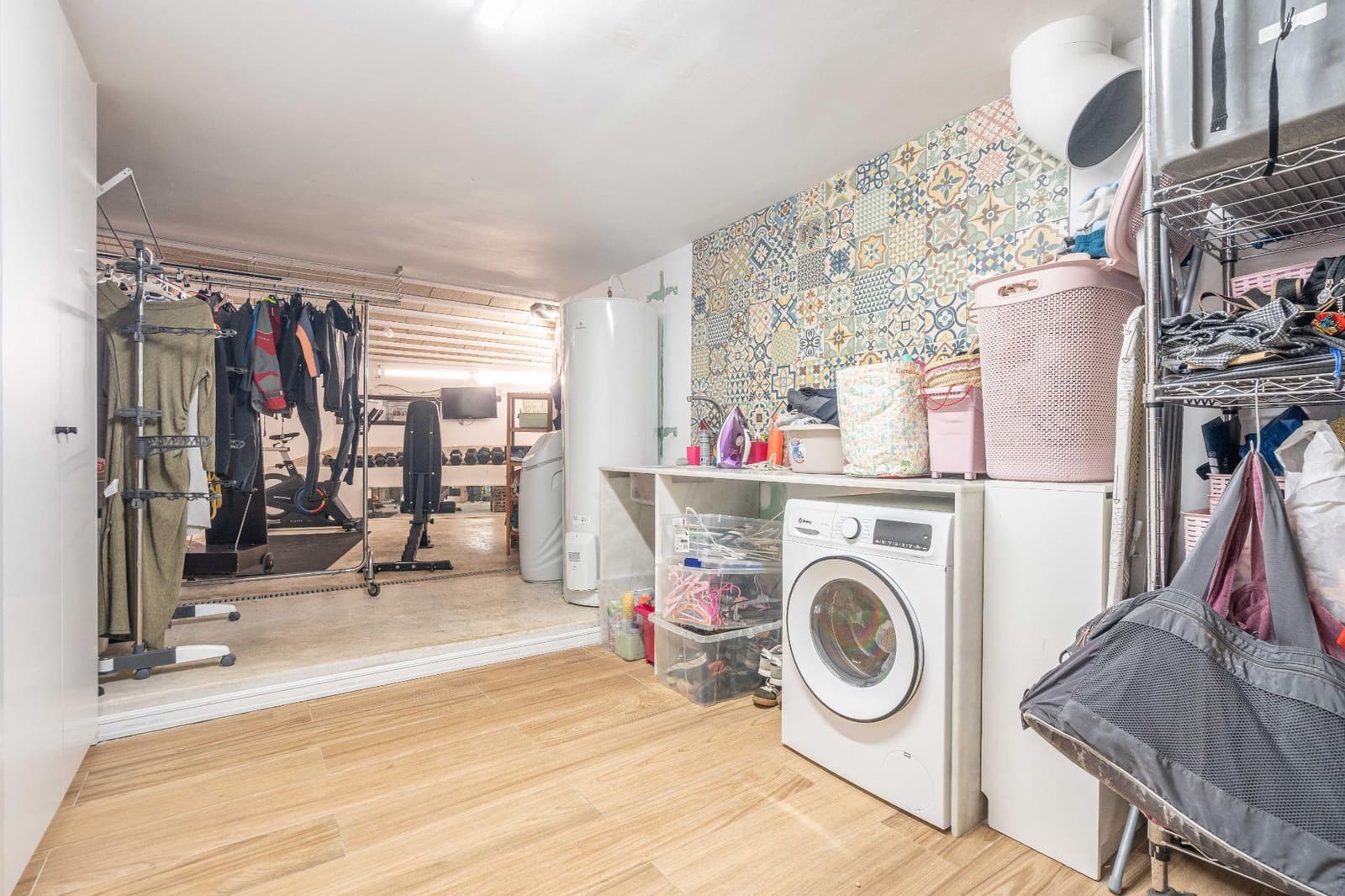 4 bedroom Villa for sale in La Canada with pool garage - € 1,060,000 (Ref: 9388089)