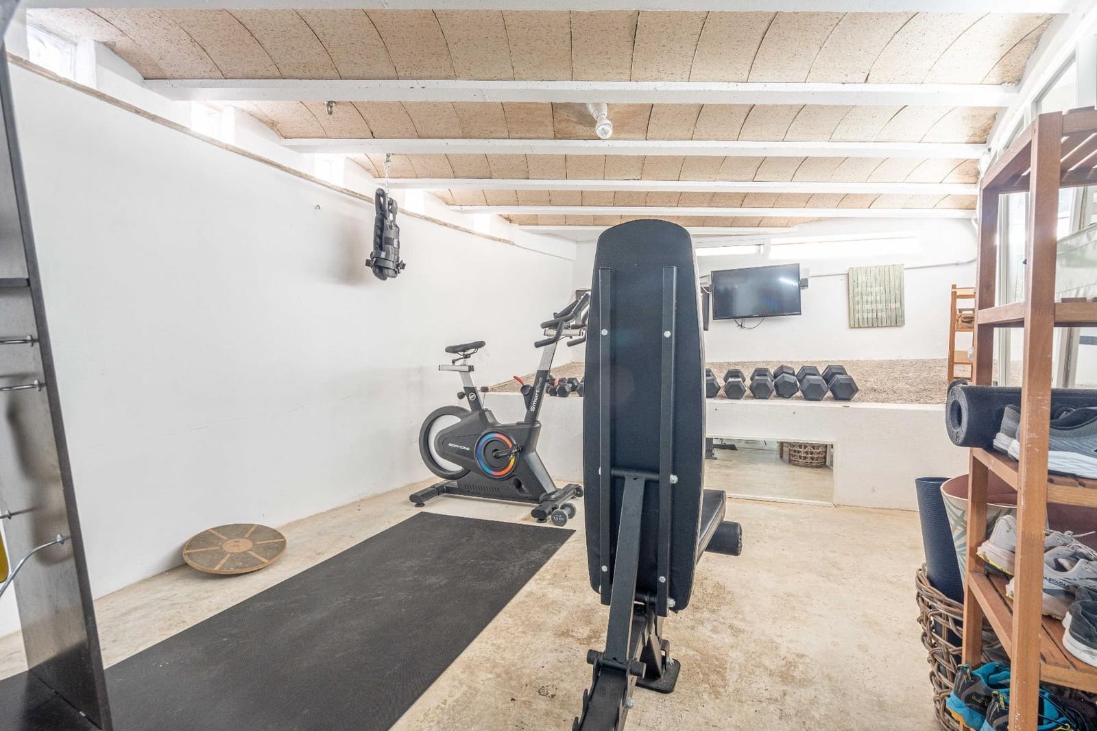 4 bedroom Villa for sale in La Canada with pool garage - € 1,060,000 (Ref: 9388089)