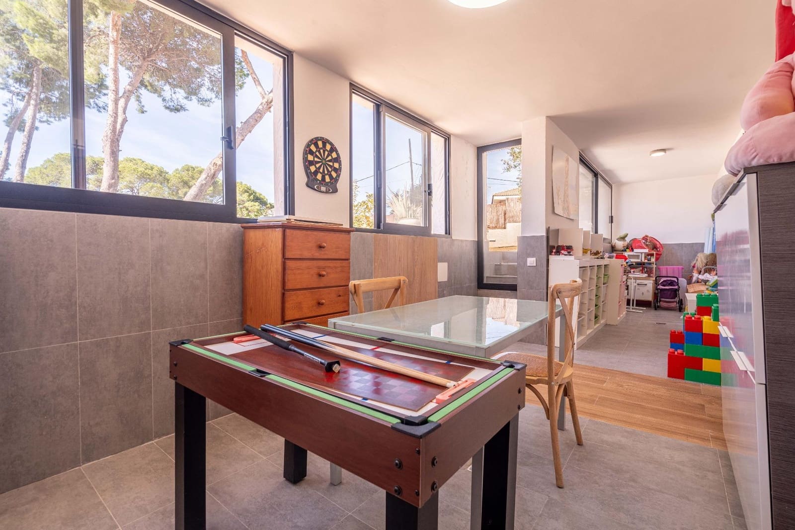 4 bedroom Villa for sale in La Canada with pool garage - € 1,060,000 (Ref: 9388089)