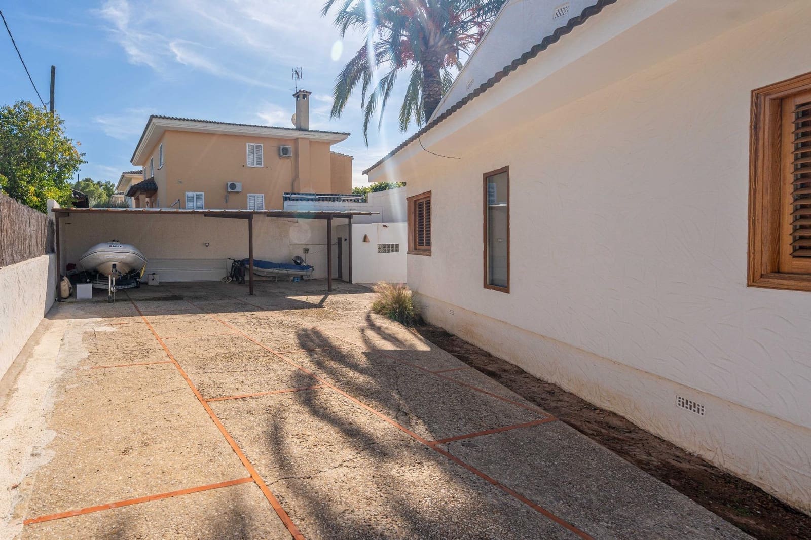 4 bedroom Villa for sale in La Canada with pool garage - € 1,060,000 (Ref: 9388089)