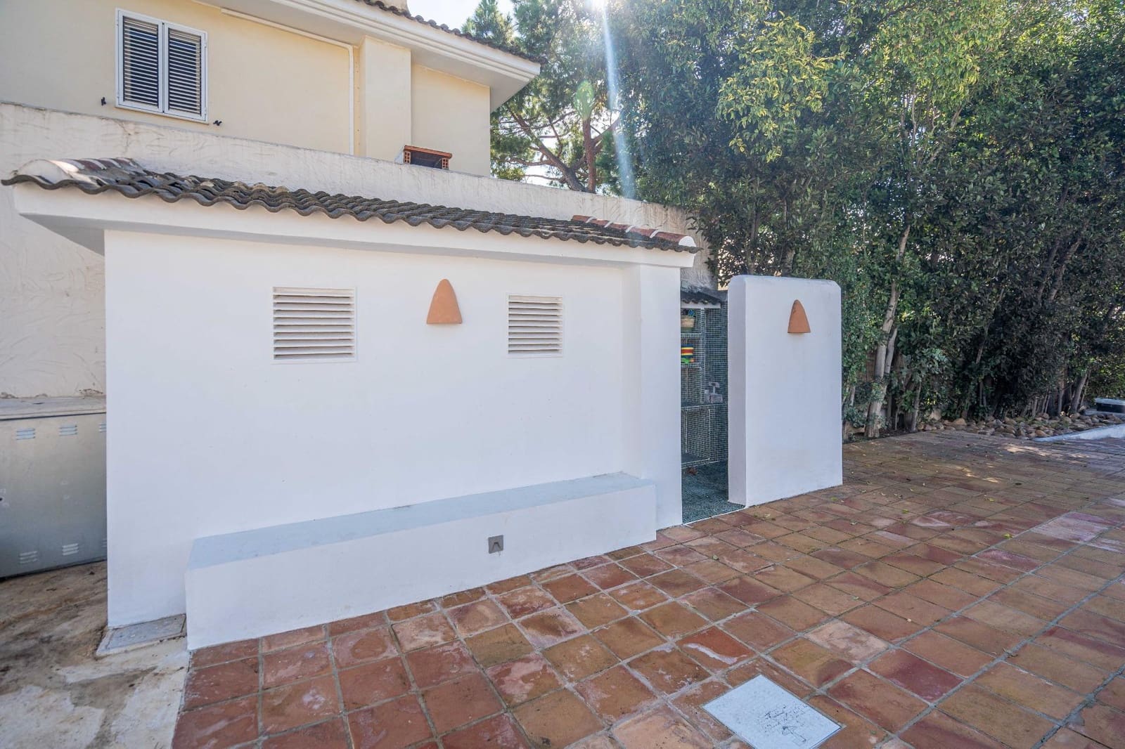 4 bedroom Villa for sale in La Canada with pool garage - € 1,060,000 (Ref: 9388089)