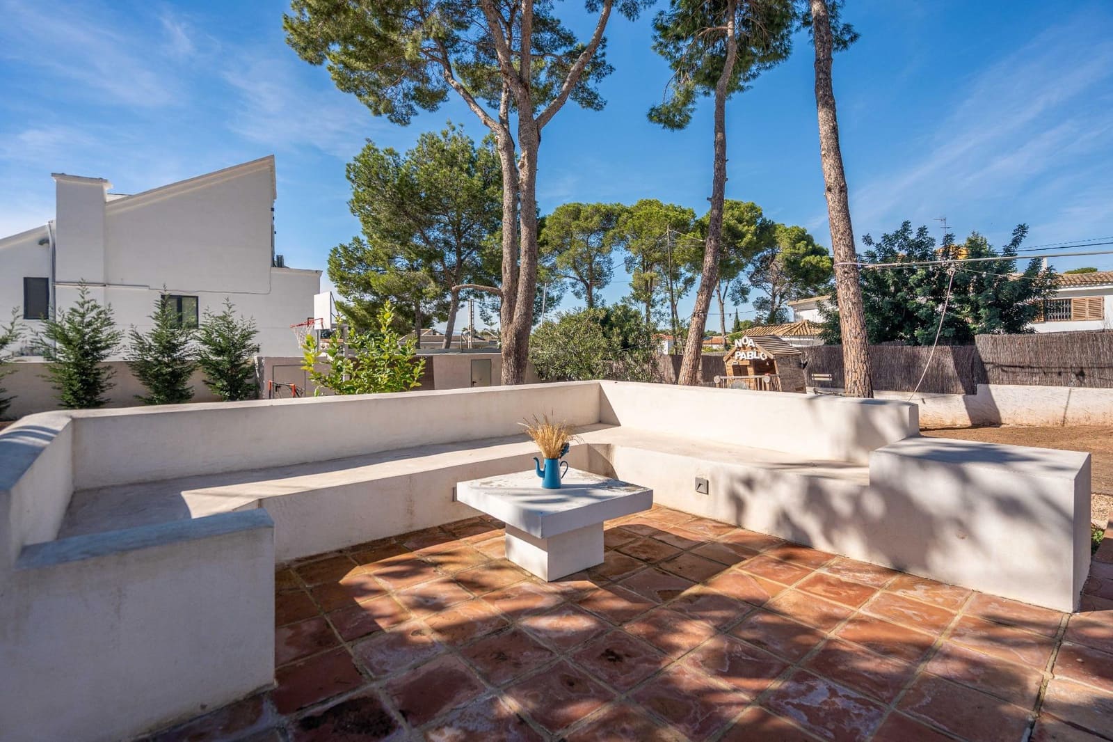 4 bedroom Villa for sale in La Canada with pool garage - € 1,060,000 (Ref: 9388089)