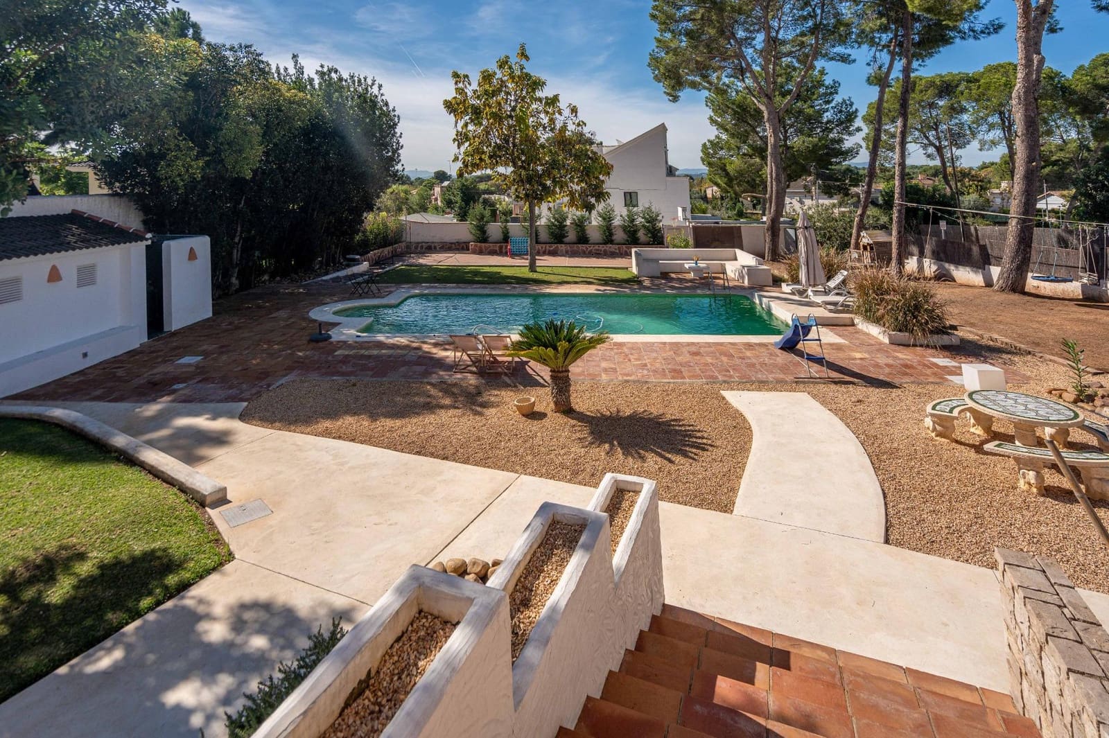 4 bedroom Villa for sale in La Canada with pool garage - € 1,060,000 (Ref: 9388089)