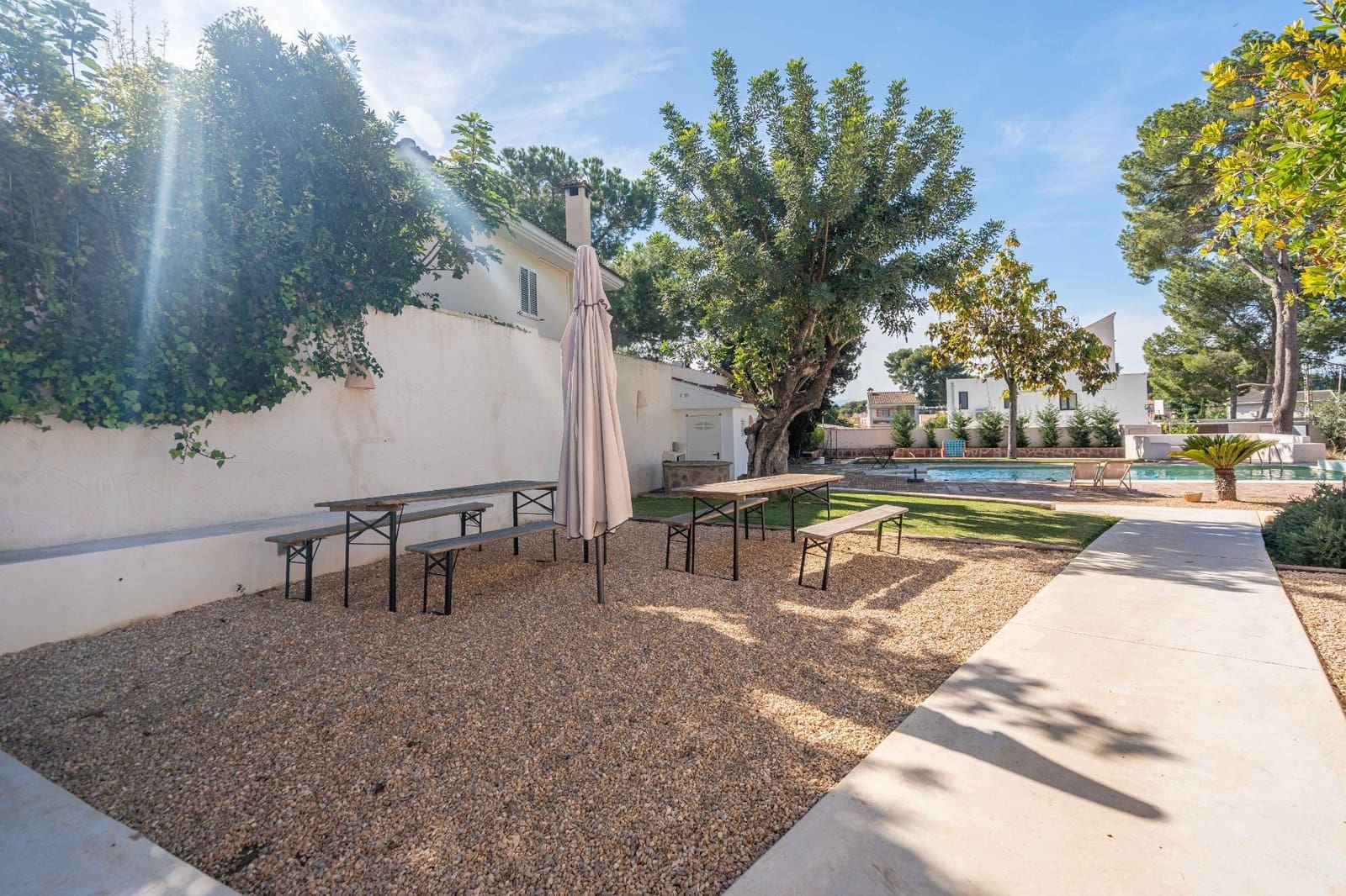 4 bedroom Villa for sale in La Canada with pool garage - € 1,060,000 (Ref: 9388089)