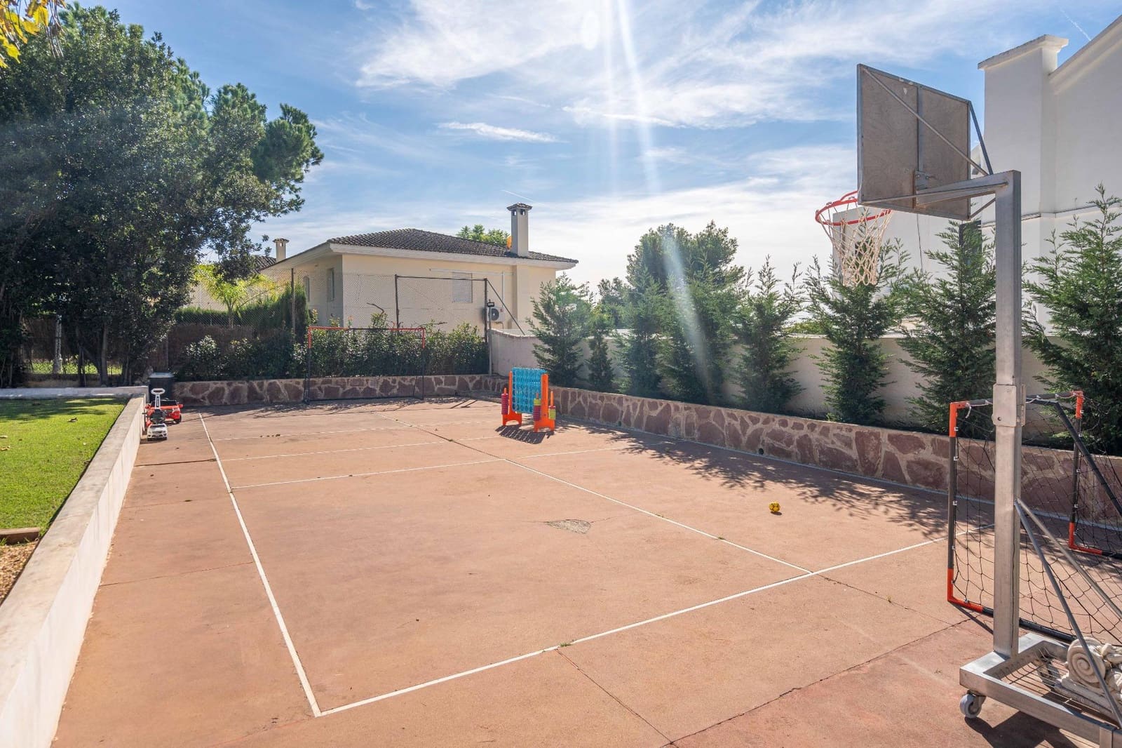 4 bedroom Villa for sale in La Canada with pool garage - € 1,060,000 (Ref: 9388089)