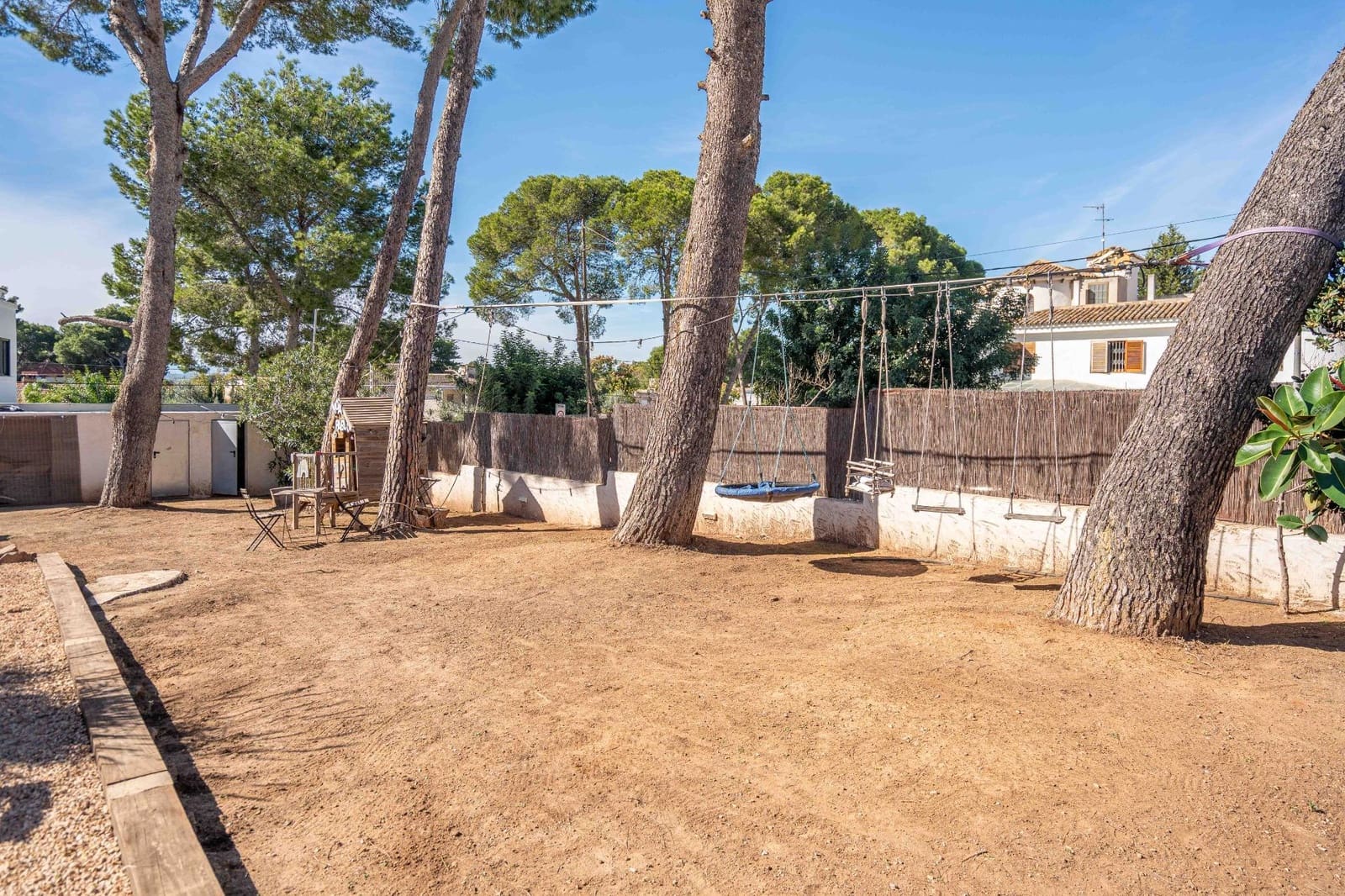 4 bedroom Villa for sale in La Canada with pool garage - € 1,060,000 (Ref: 9388089)