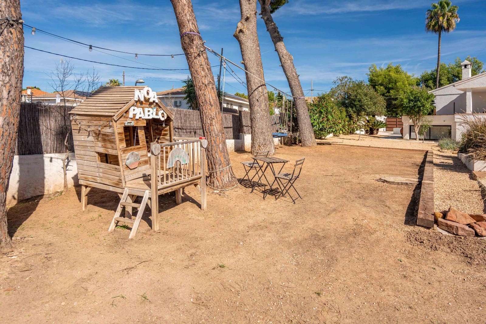 4 bedroom Villa for sale in La Canada with pool garage - € 1,060,000 (Ref: 9388089)