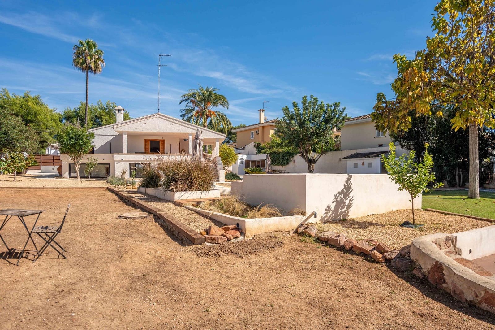 4 bedroom Villa for sale in La Canada with pool garage - € 1,060,000 (Ref: 9388089)