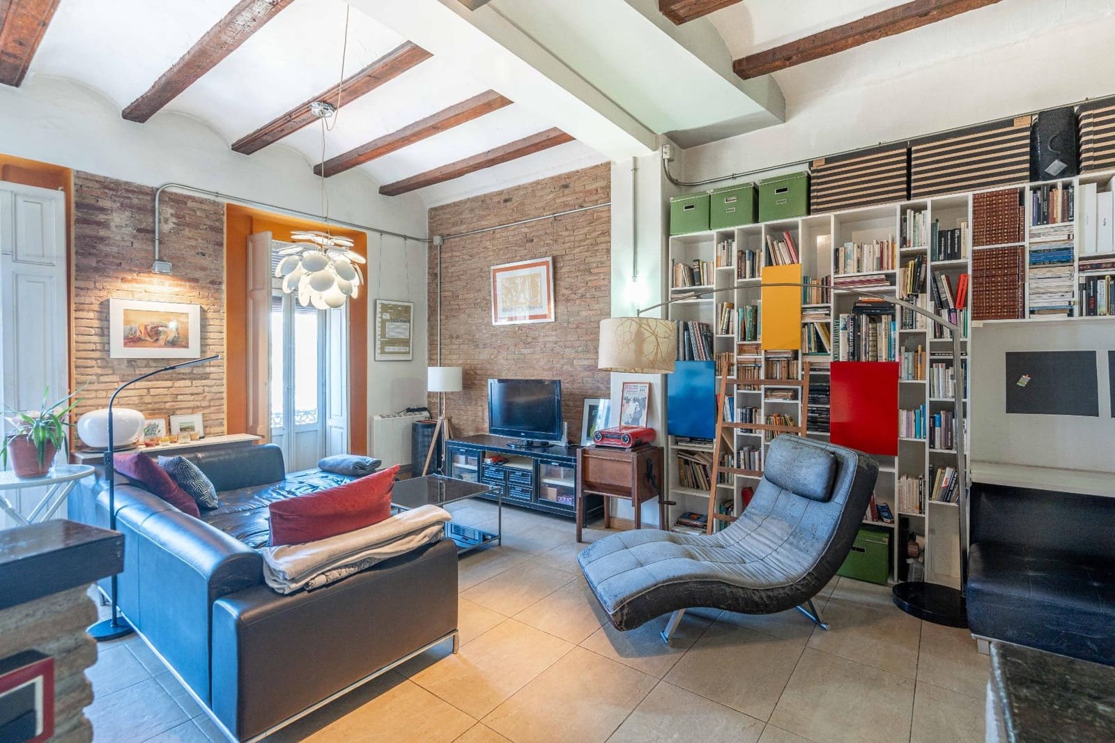 3 soveværelse Lejlighed til salg i Valencia by - € 330.000 (Ref: 9416022)