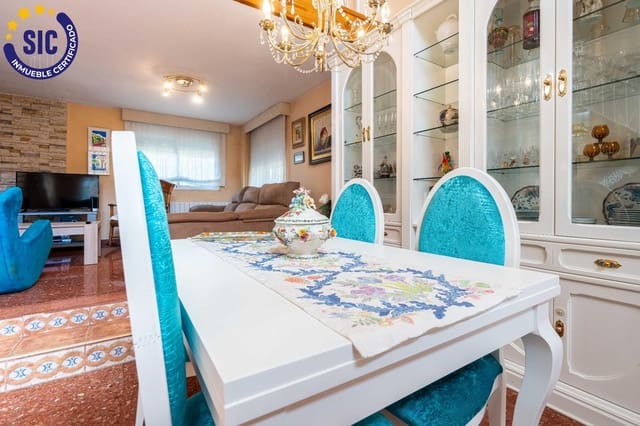 4 soveværelse Villa til salg i Torrent med swimmingpool - € 437.000 (Ref: 9419580)