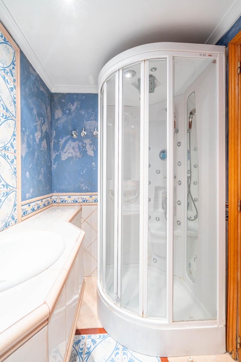 3 slaapkamer Flat te koop in Valencia stad - € 360.000 (Ref: 9422283)