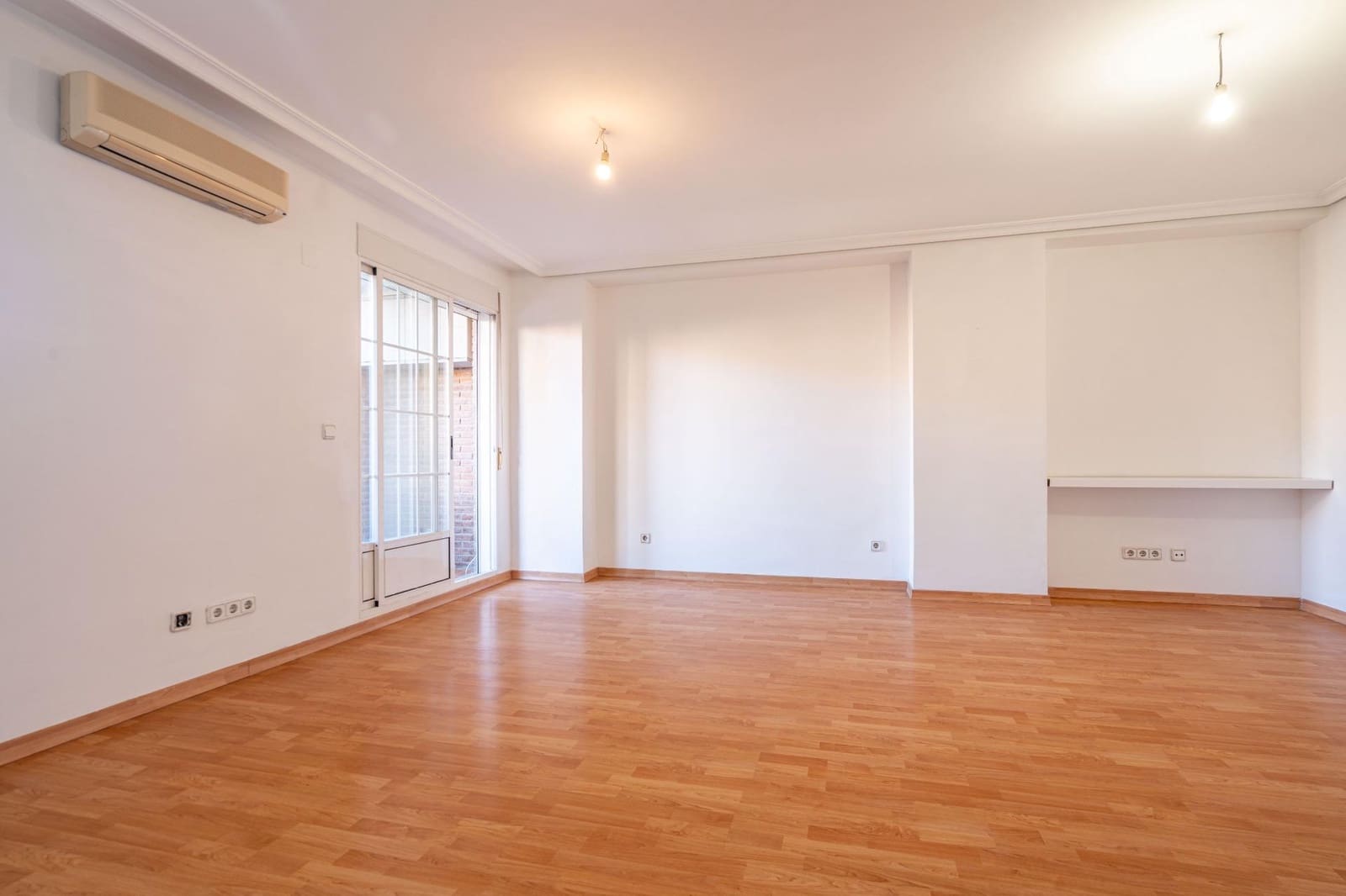 3 slaapkamer Flat te koop in Valencia stad - € 360.000 (Ref: 9422283)