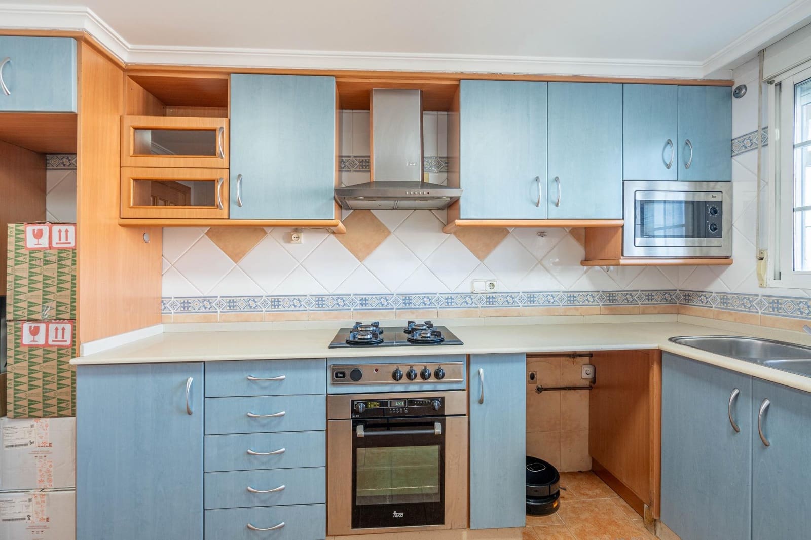 3 slaapkamer Flat te koop in Valencia stad - € 360.000 (Ref: 9422283)