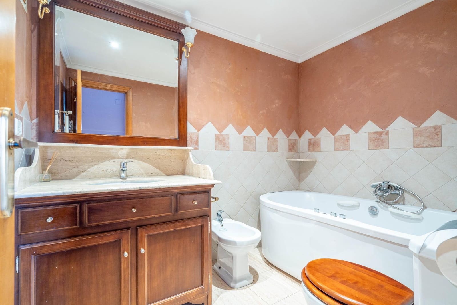 3 slaapkamer Flat te koop in Valencia stad - € 360.000 (Ref: 9422283)