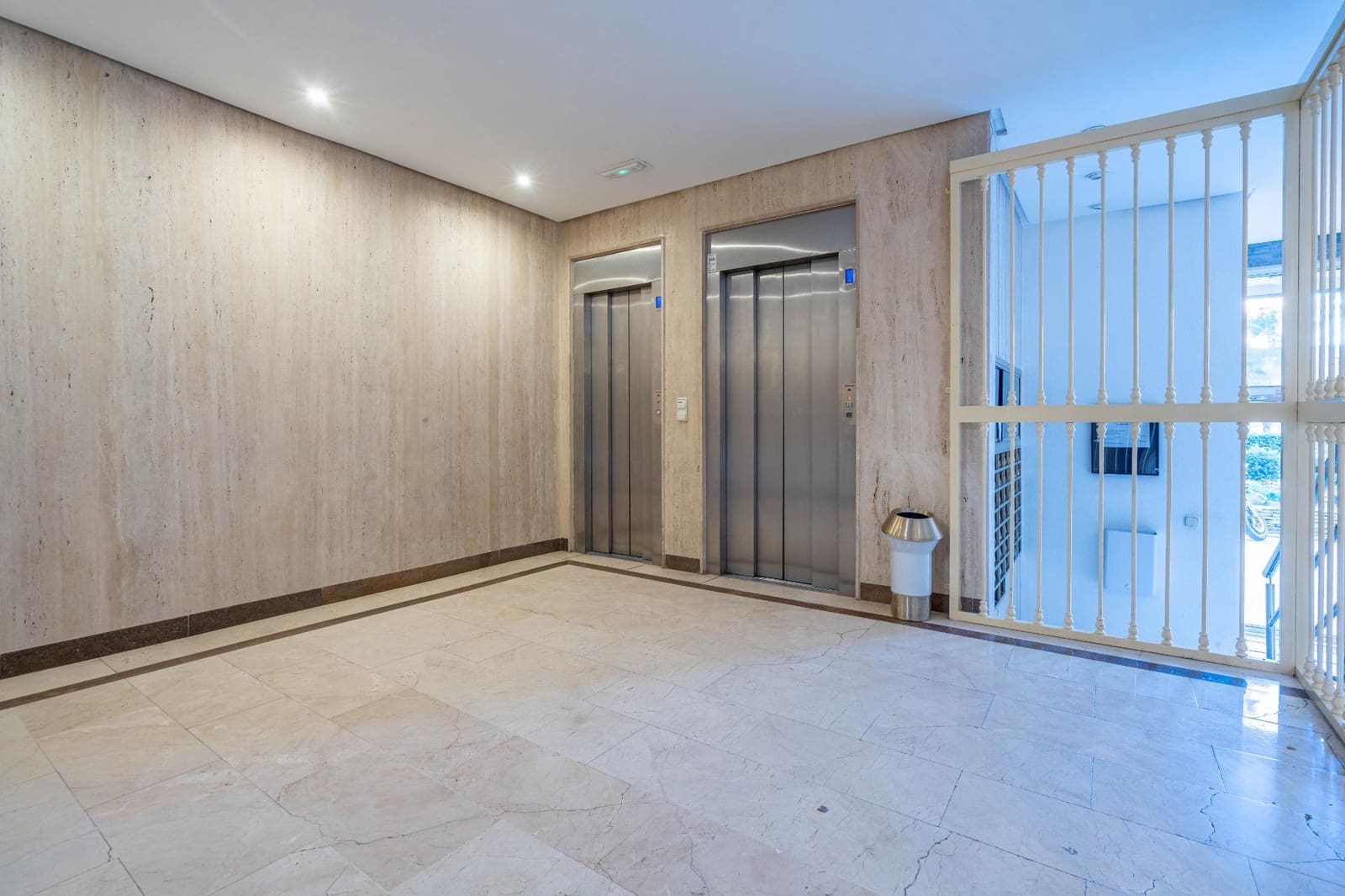 3 slaapkamer Flat te koop in Valencia stad - € 360.000 (Ref: 9422283)