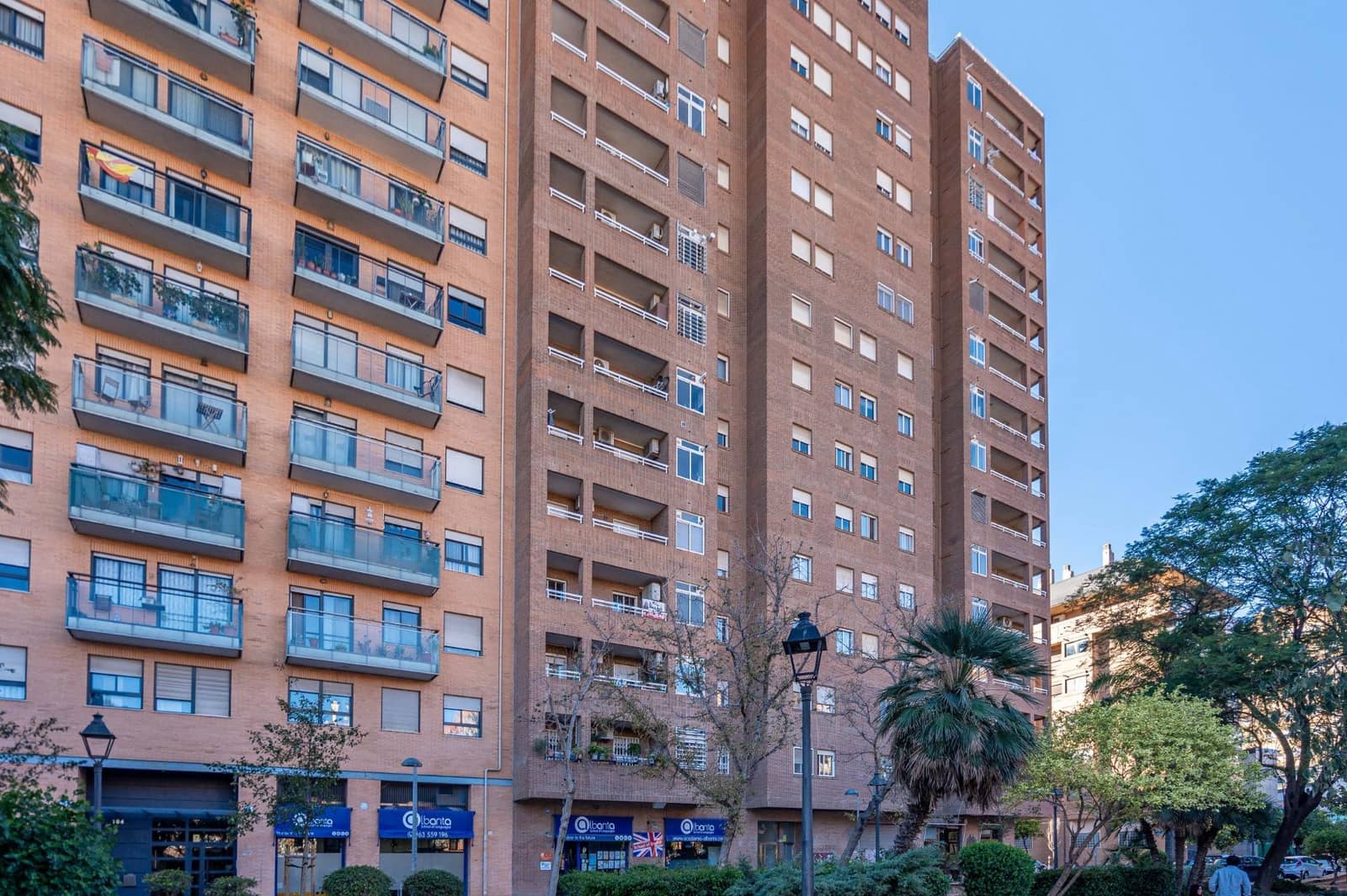 3 slaapkamer Flat te koop in Valencia stad - € 360.000 (Ref: 9422283)