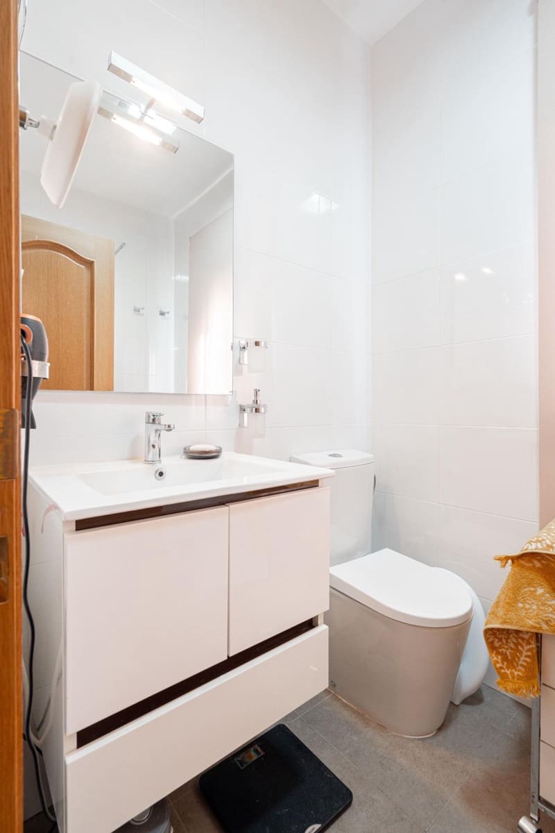 5 makuuhuone Huvila myytävänä paikassa La Canada mukana uima-altaan - 460 000 € (Ref: 9427411)