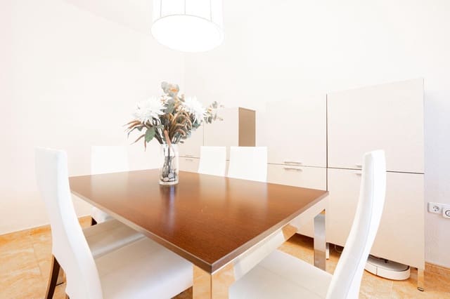 5 soveværelse Villa til salg i La Cañada, Paterna med swimmingpool - € 460.000 (Ref: 9427411)