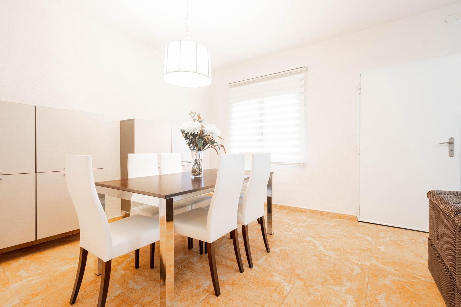 5 makuuhuone Huvila myytävänä paikassa La Canada mukana uima-altaan - 460 000 € (Ref: 9427411)