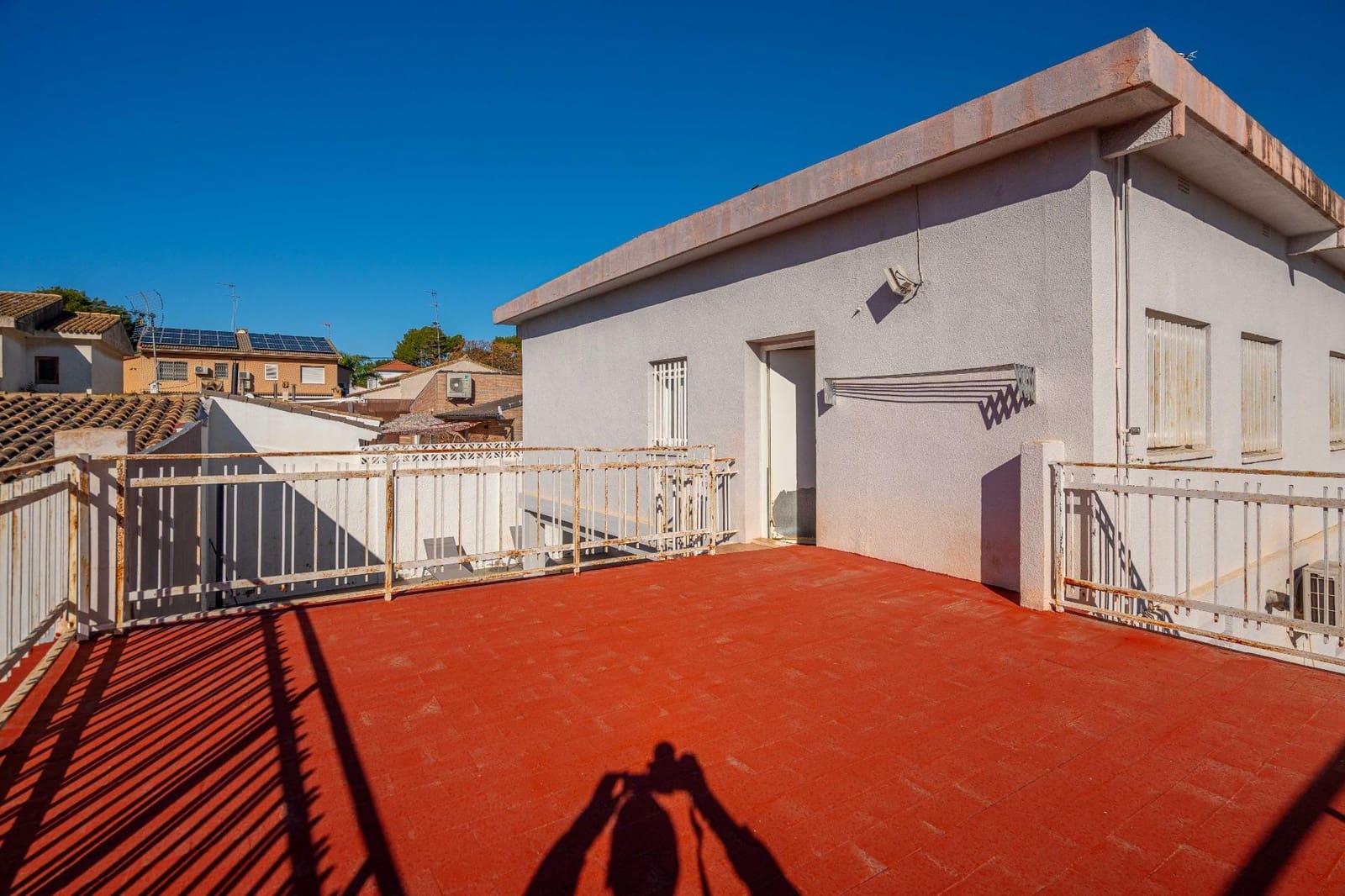 5 makuuhuone Huvila myytävänä paikassa La Canada mukana uima-altaan - 460 000 € (Ref: 9427411)