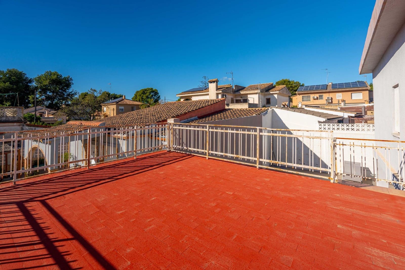 5 makuuhuone Huvila myytävänä paikassa La Canada mukana uima-altaan - 460 000 € (Ref: 9427411)