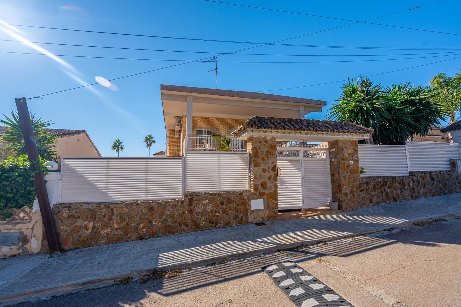 5 makuuhuone Huvila myytävänä paikassa La Canada mukana uima-altaan - 460 000 € (Ref: 9427411)