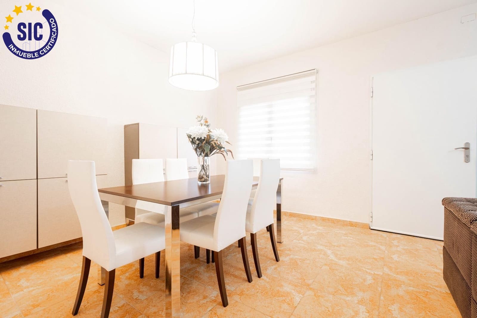 5 bedroom Villa for sale in La Canada with pool - € 460,000 (Ref: 9427411)