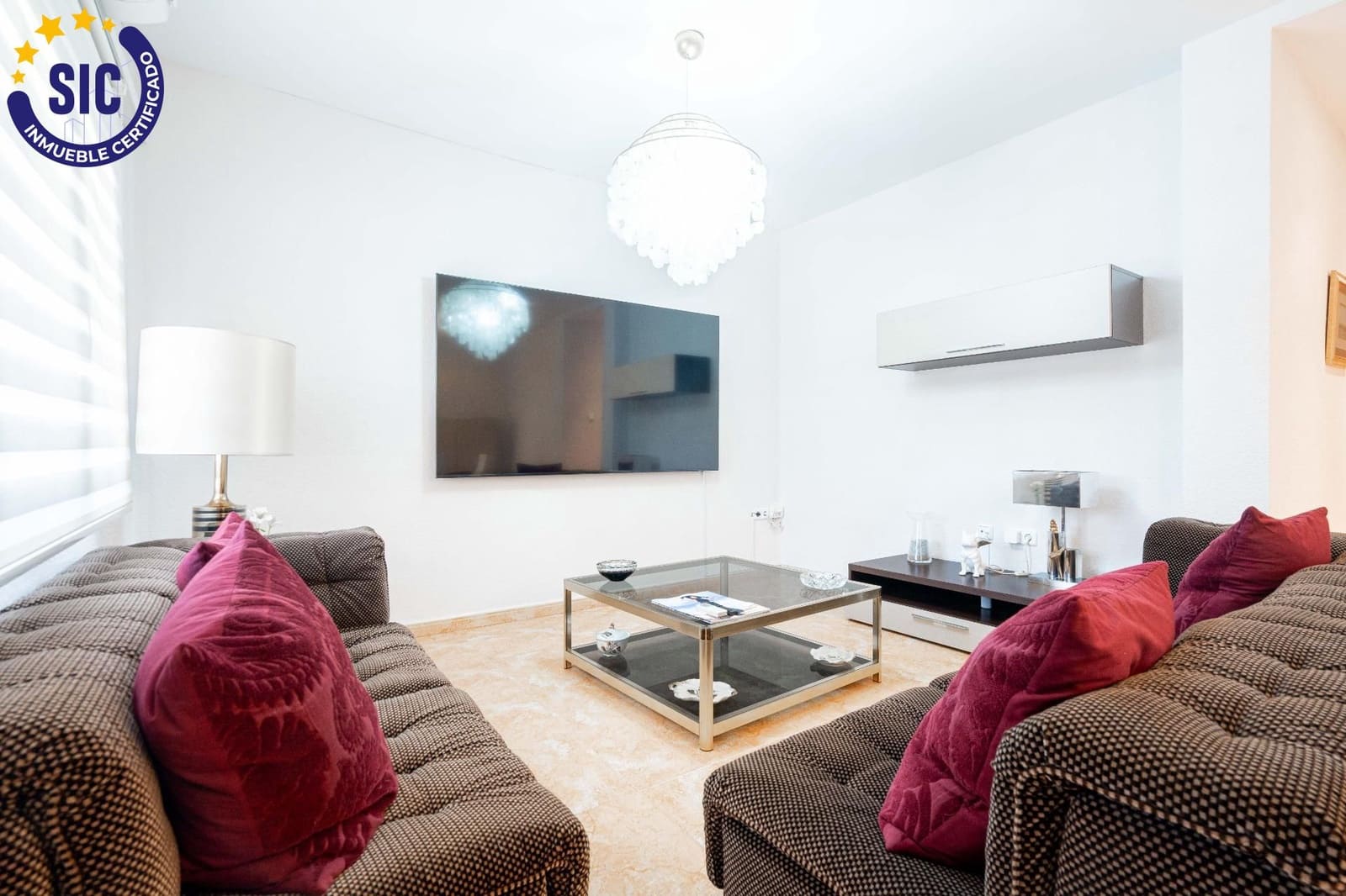 5 bedroom Villa for sale in La Canada with pool - € 460,000 (Ref: 9427411)